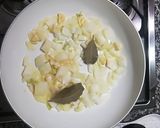 Foto del paso 5 de la receta: Albóndigas rellenas de roquefort en salsa de Pedro Ximénez