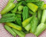 Foto langkah ke 1 dari resep Tumis Pare Sayur Asin.