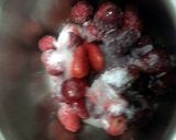 A picture of step 1 of Strawberry Cheesecake Trifle.