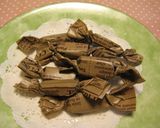A picture of step 6 of Warming Ginger Caramels.