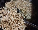 Foto langkah ke 2 dari resep Sambal Keladi Crispy.