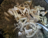Foto langkah ke 2 dari resep Sop Oyong Tahu.