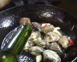 A picture of step 5 of Vongole Bianco - Clam Pasta.