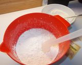 Áfonyás-citromos-joghurtos sütemény recept fázis 2 fotója
