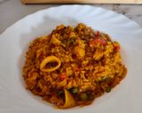Foto del paso 5 de la receta: Arroz con calamare y gambones