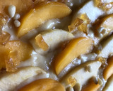 Foto del paso 5 de la receta: Hojaldre de frutas, piñones y limón confitado, sobre crema pastelera