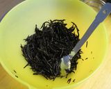 A picture of step 3 of Hijiki Seaweed & Avocado Western-Style Dressing.