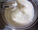 A picture of step 4 of Ladyfingers.