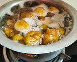 মটরশুঁটি দিয়ে নতুন আলুর দম(notun aloor dum recipe in Bengali) রেসিপি ধাপ - 1 ছবি
