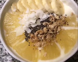 Foto del paso 3 de la receta: Desayuno saludable! Yogur bowl con frutas, granola casera y chía