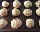 A picture of step 6 of Hot Cross Buns.