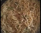 A picture of step 3 of Secret ingredient broccli and chicken Alfredo.