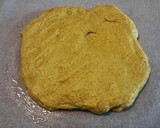 Foto del paso 3 de la receta: Pan de hamburguesa al curry y cúrcuma.🍔