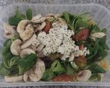Foto del paso 1 de la receta: Ensalada de pasta con canónigos
