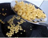 A picture of step 4 of Namkeen Boondi.