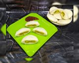 A picture of step 5 of Stuffed idli recipe.