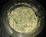 A picture of step 4 of Moong daal palak chilla.