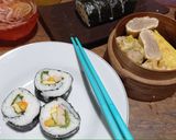 Foto langkah ke 5 dari resep Sushi rumahan.