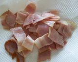 A picture of step 1 of Easy One Bowl Carbonara.
