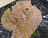 Foto del paso 1 de la receta: Pechuga de pollo especiada
