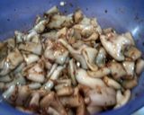 A picture of step 2 of Calamari rings in mushroom&veggies.