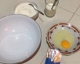 Foto langkah ke 1 dari resep Roti Wisman Krim Strawberry Keju.
