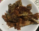 Foto langkah ke 3 dari resep Ayam goreng serundeng.