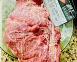 Foto del paso 1 de la receta: TAPA DE 🥩ASADO🥩 PORCINA GUISADA (con fideos) 🍛🍲
