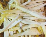 Hình bước làm 2 của món Cá cơm chiên sốt cay (món chay)