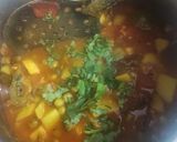 कुकर वाली आलू टमाटर की सब्जी(cooker wali aloo tamatar ki sabzi recipe in hindi) रेसिपी चरण 4 फोटो