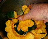 A picture of step 8 of Curry and Honey Acorn Squash.
