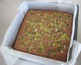 A picture of step 7 of Rice Flour Chocolate Cake with Kiwi.