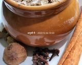 मसाला चहा (Masala Chai Recipe In Marathi) रेसिपी स्टेप 2 फोटो 