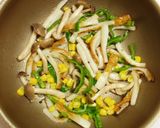 A picture of step 2 of Chikuwa and Bell Pepper Stir-Fry with Yuzu Pepper and Mayo.