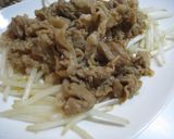 A picture of step 7 of Pork and Ginger Stir Fry with Bean Sprouts and Garlic.