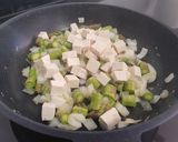 Foto del paso 1 de la receta: Curry vegano de tofu y verduras