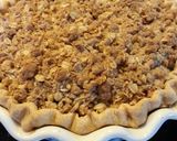 A picture of step 3 of Carmel Apple Pie.....