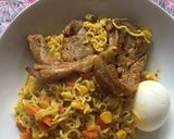 A picture of step 7 of Spicy noodles with lamb chops.
