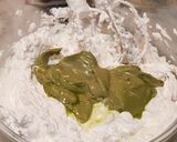 Foto del passaggio 2 della ricetta Cheesecake con crema di pistacchio