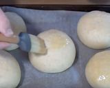 A picture of step 4 of Sesame seed burger baps.