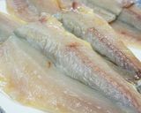 Hình bước làm 1 của món Khô cá đù 1 nắng chiên giòn