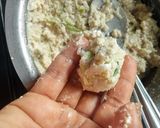 A picture of step 3 of Poha suji appe.
