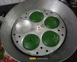 A picture of step 8 of Tiranga Idli Cake Sandwich.