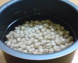 A picture of step 1 of Beans Simmered in a Rice Cooker.