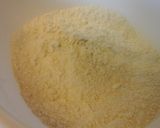 A picture of step 4 of Irmgards Raisin Vanilla Scones ☺.