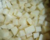 Foto del paso 2 de la receta: Ensalada de papas con ajo y perejil