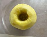 Une image de l'étape 1 de Pommes Canada caramélisées au miel et au Porto.
