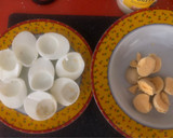 Foto del paso 2 de la receta: Huevos rellenos de surimi y atún