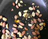 A picture of step 3 of Makhana ladoo.