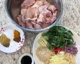 Hình bước làm 1 của món Cách kho gà sả, ớt đậm đà